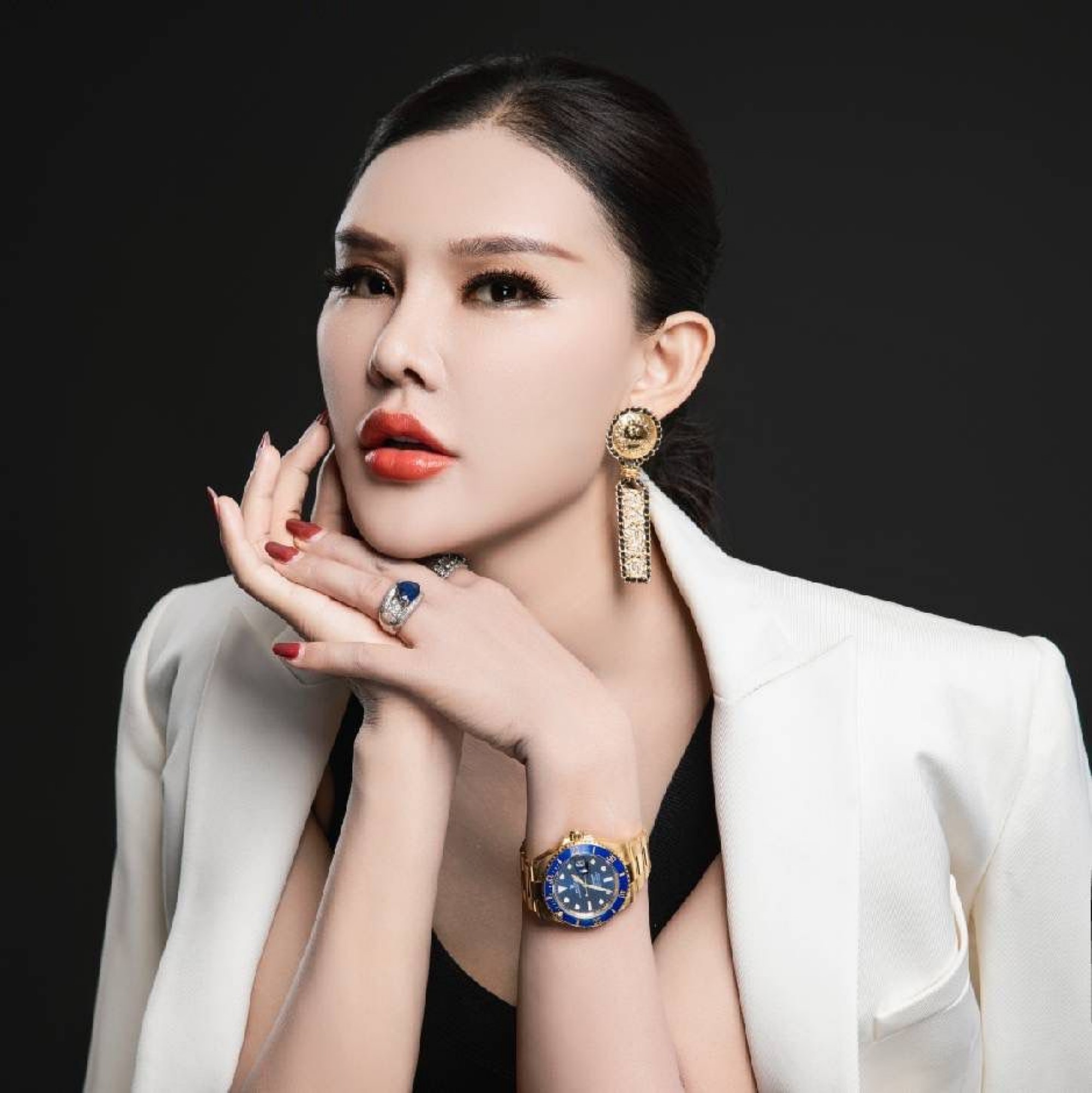 孟晨女士