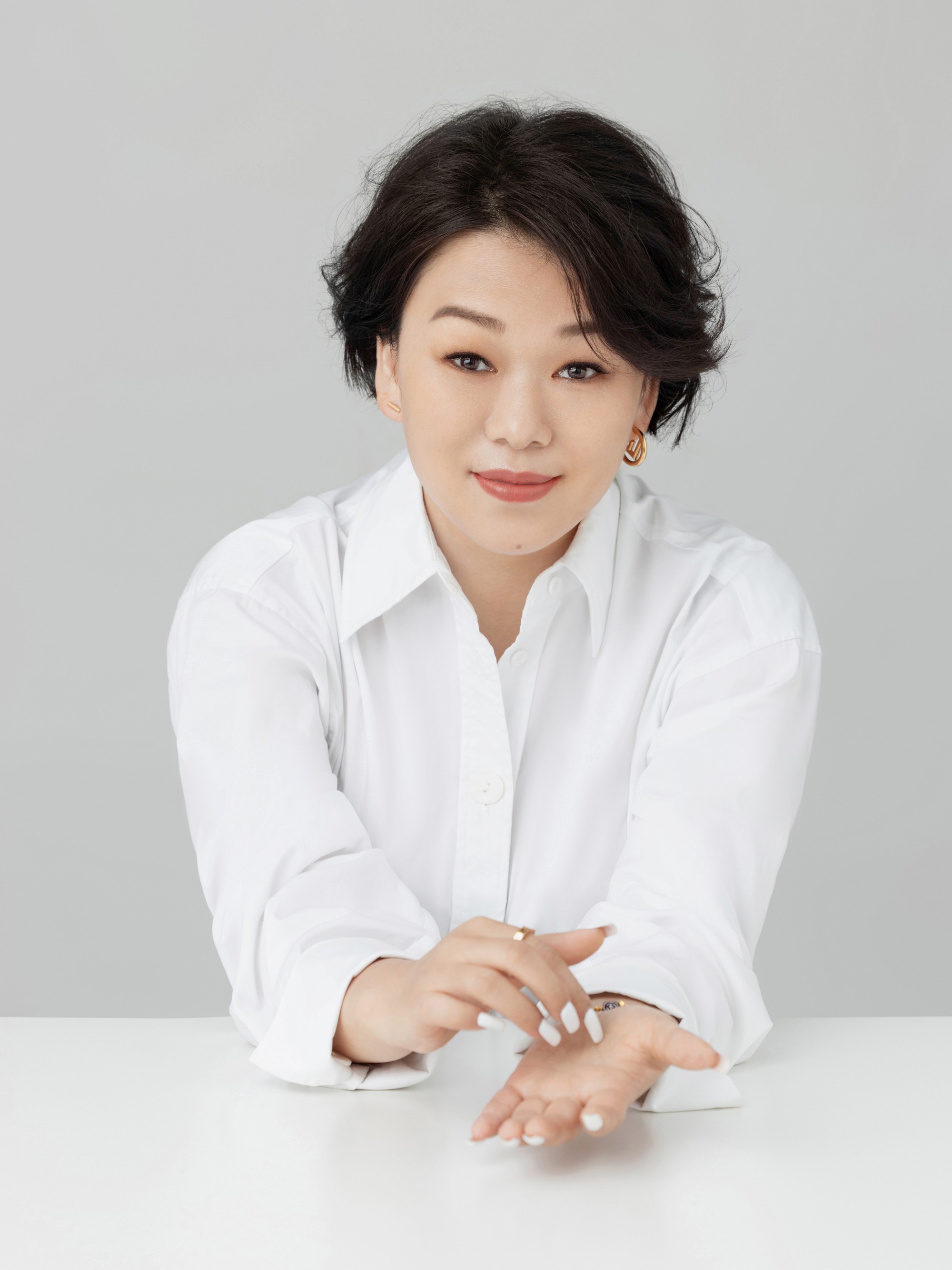 李潤